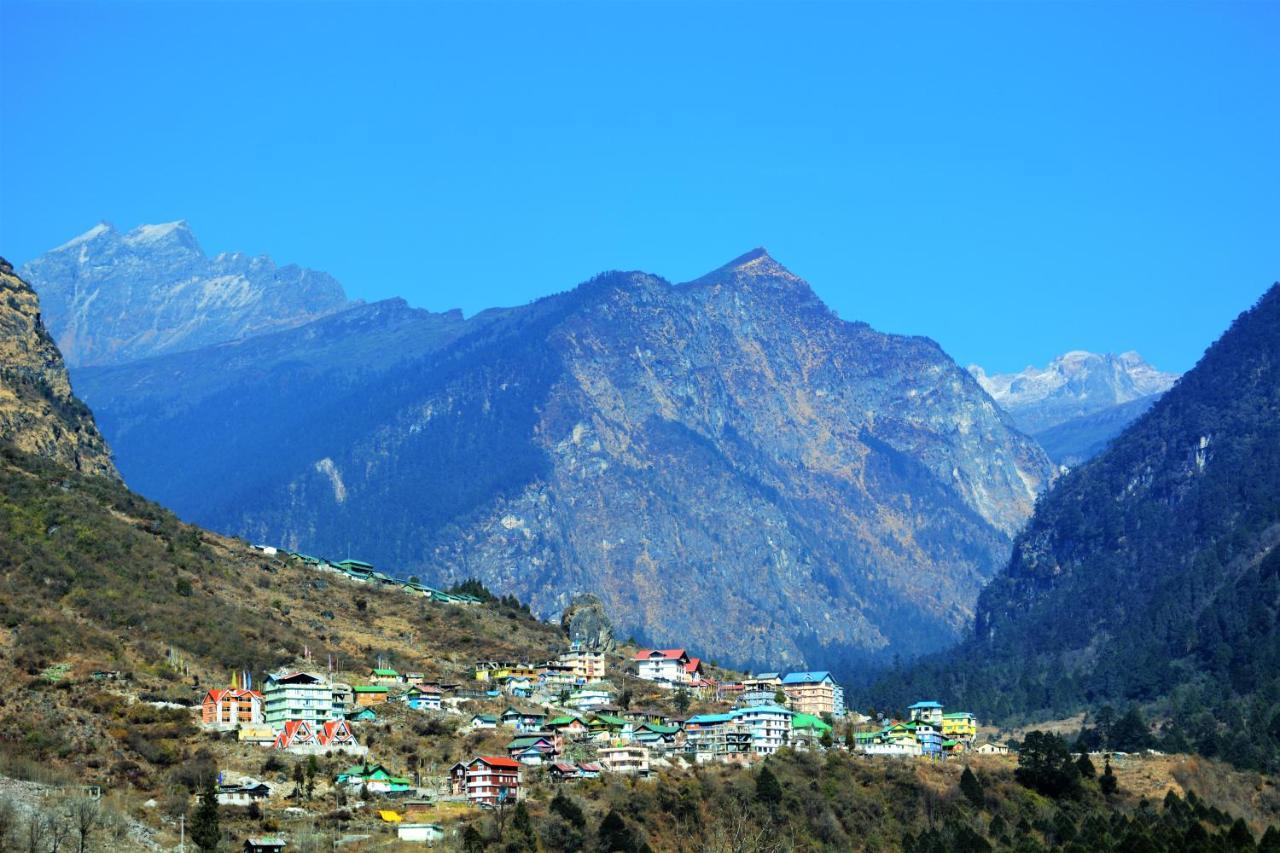 Отель Rufina Lachung De'Crown Экстерьер фото