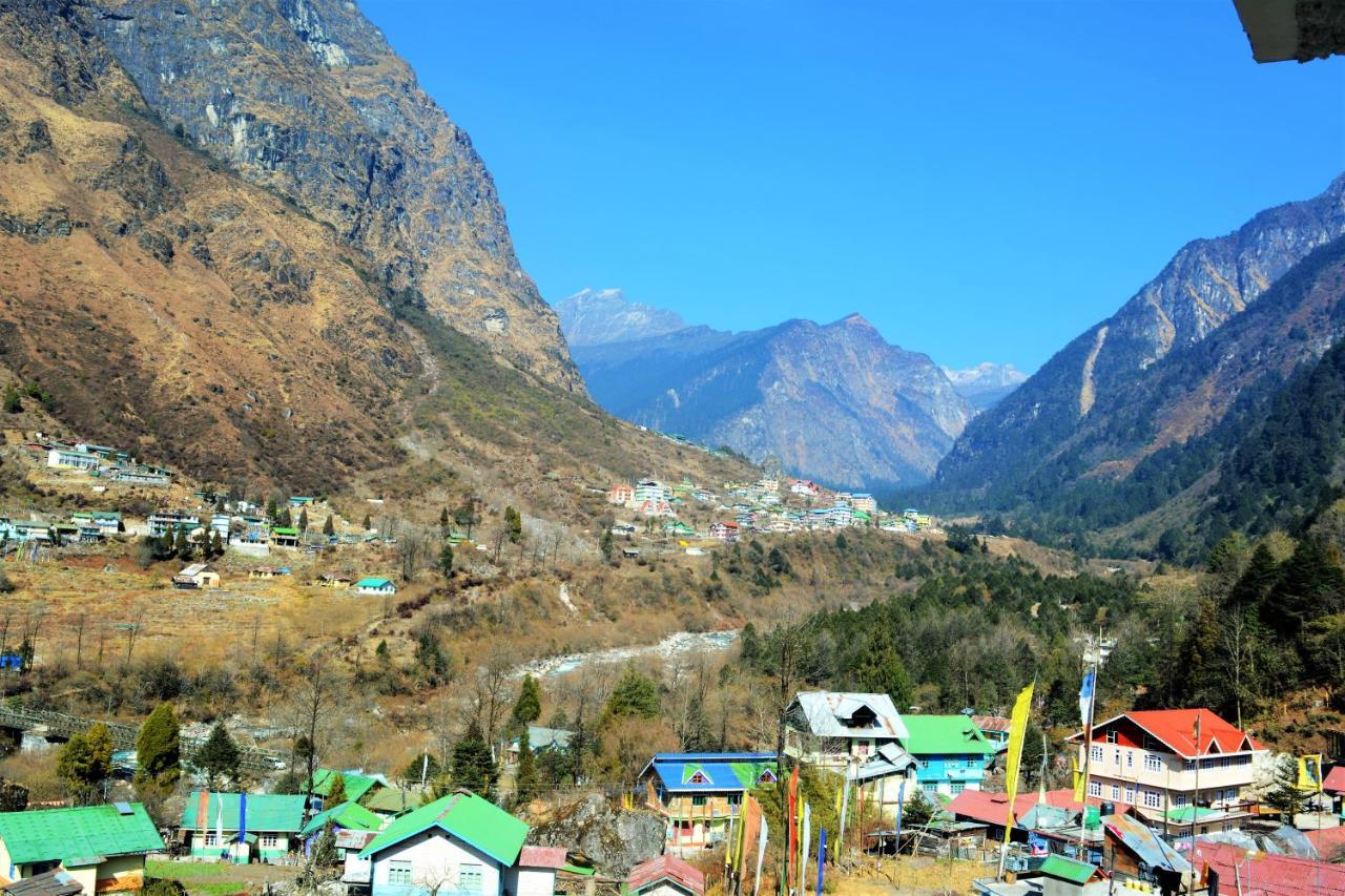 Отель Rufina Lachung De'Crown Экстерьер фото